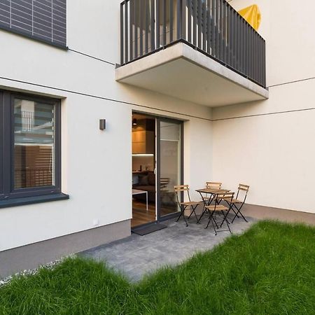 Cozy Apartment With Garden Prestigious Location Krakow Ngoại thất bức ảnh