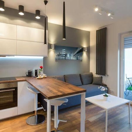 Cozy Apartment With Garden Prestigious Location Krakow Ngoại thất bức ảnh