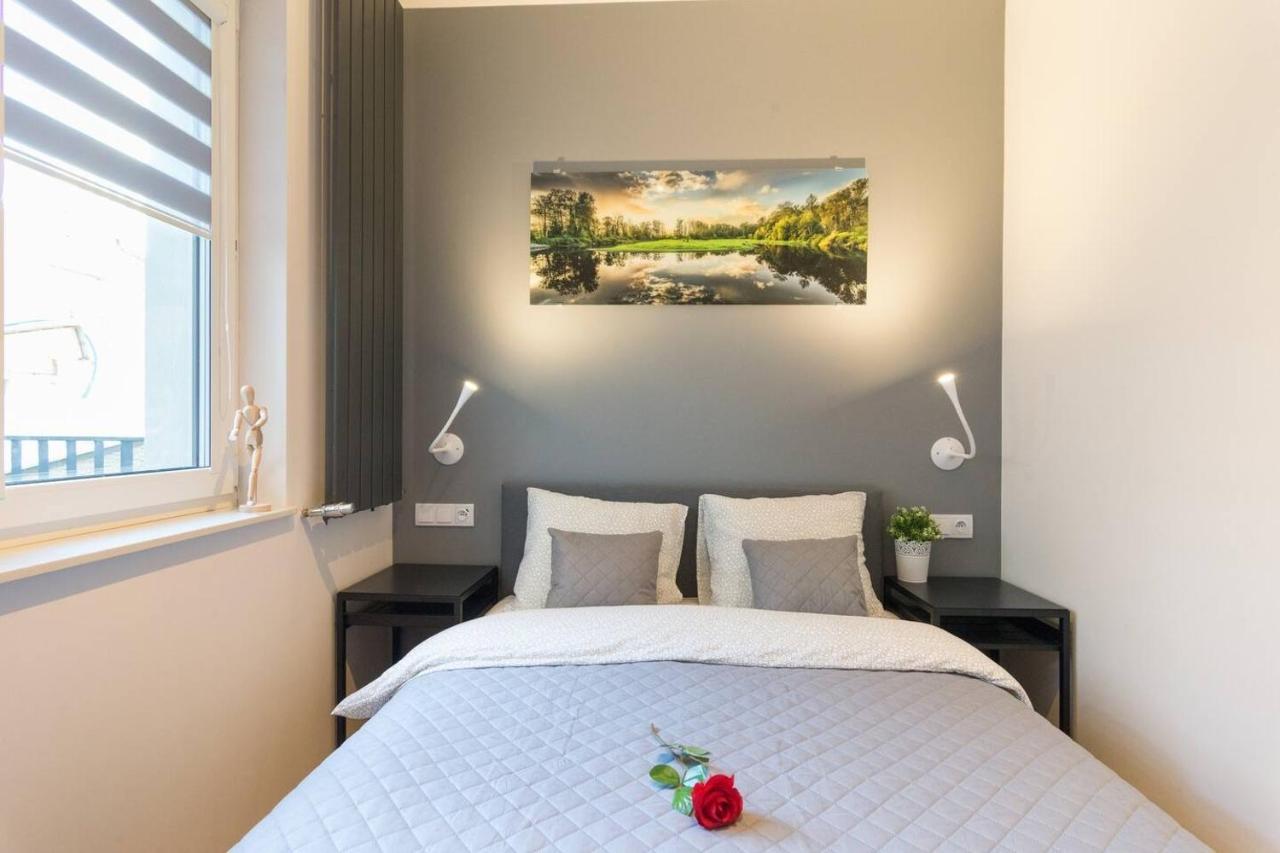 Cozy Apartment With Garden Prestigious Location Krakow Ngoại thất bức ảnh